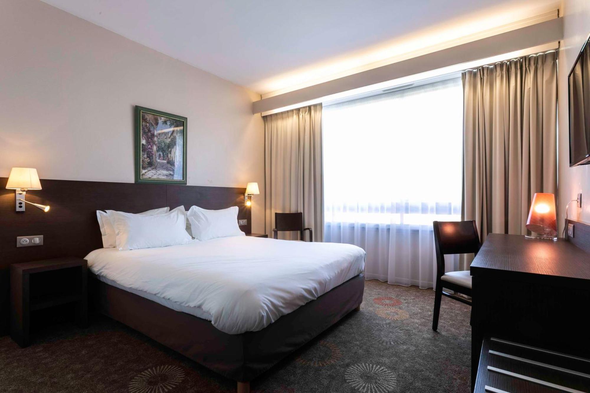 Best Western Sevan Parc Hotel Пертюі Екстер'єр фото